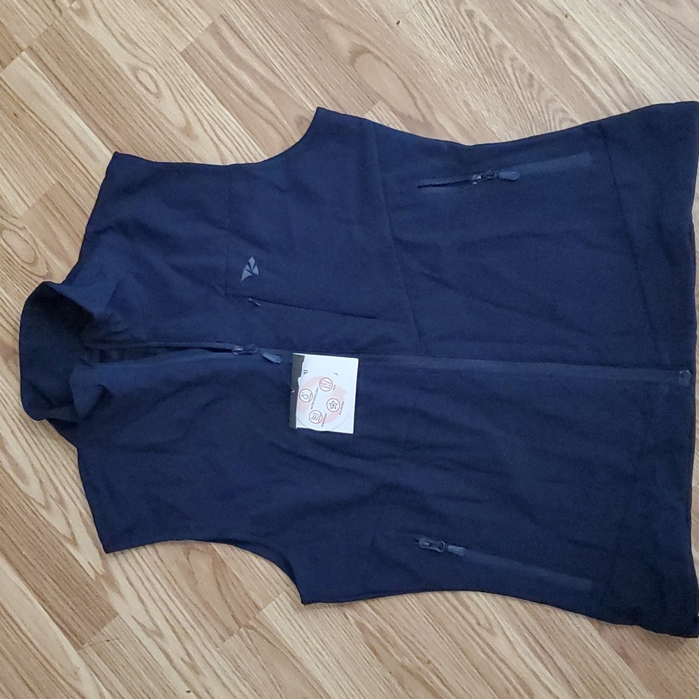 NWOT Rodell womans full zip lightweight vest. NICE!